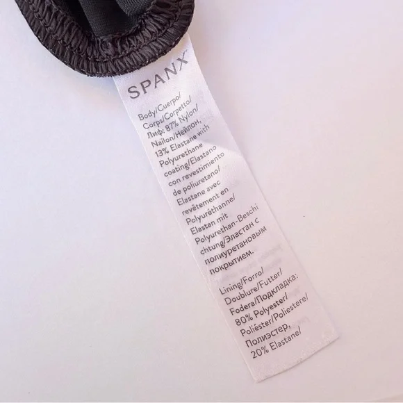 Woman’s Spanx Brand Stretch Pants Black Camo Size 2X - Picture 4 of 6